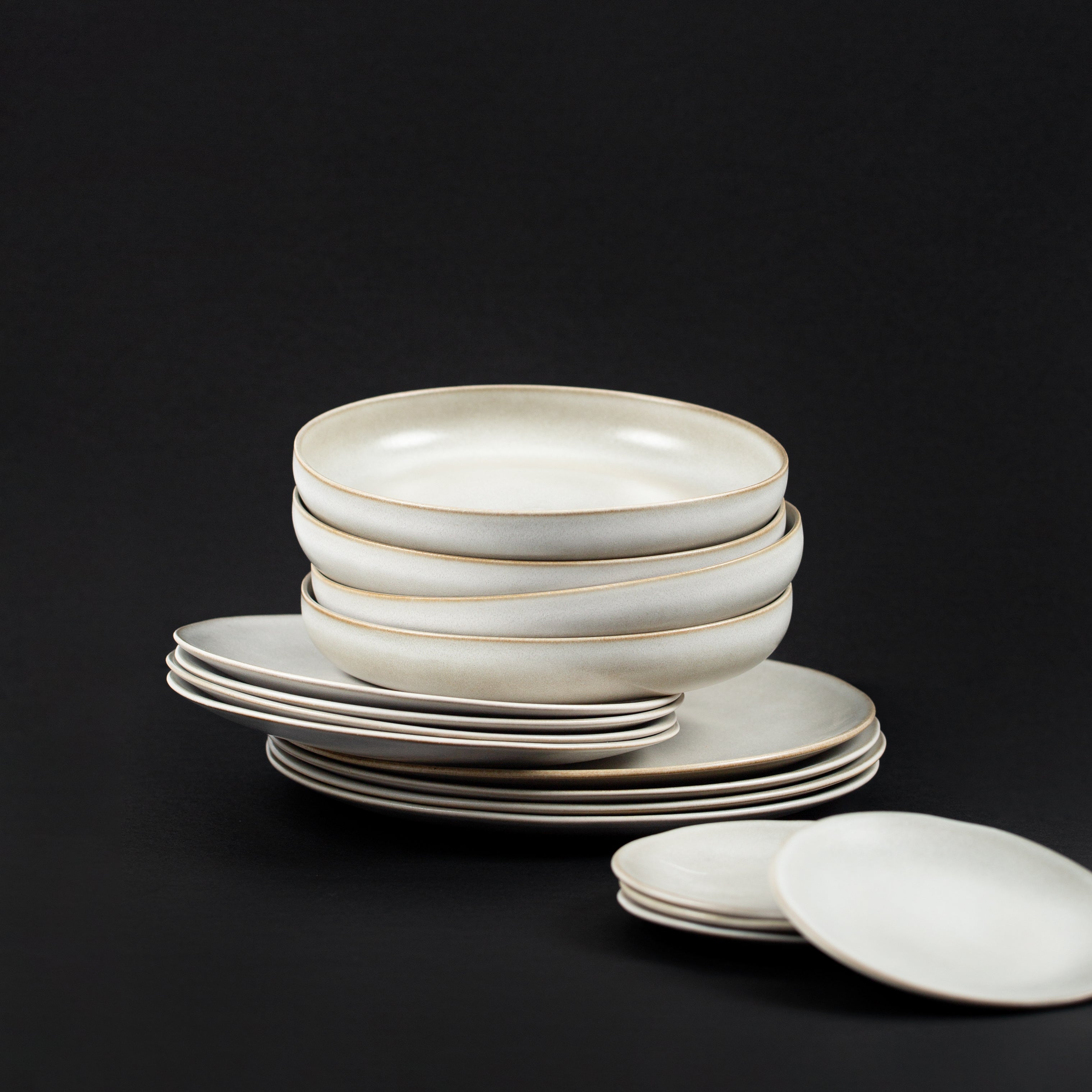 Terra Porcelanic Stoneware 16 Pieces Set - Egg Back Home